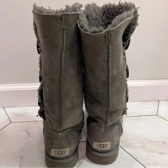 UGG Bailey Button Triplet Gray Boots Size 7 - Picture 2 of 7